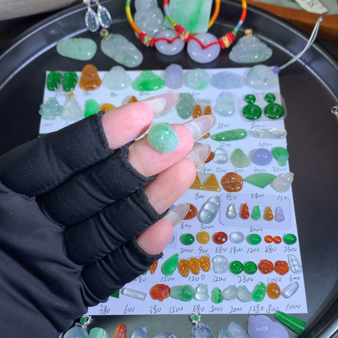 翡翠未镶嵌吊坠(不含链)金蟾