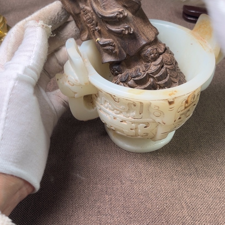 精品摆件工艺品等