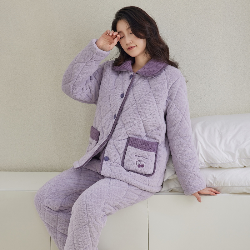 芬腾三层夹棉睡衣女款冬季加厚珊瑚绒家居服女士翻领保暖套装