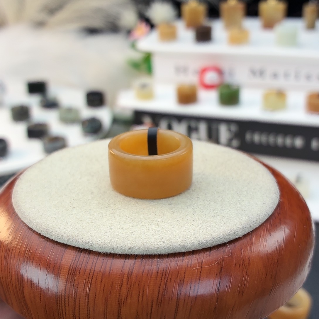 超***奥和田玉未镶嵌戒指i68金桔糖圆切17.2mm