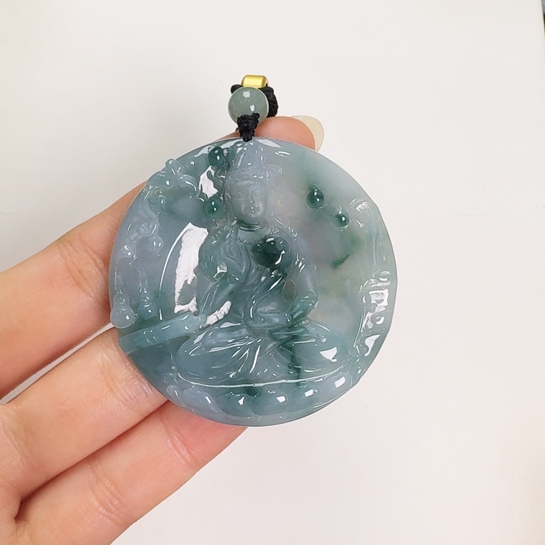 翡翠颈饰未镶嵌观音牌