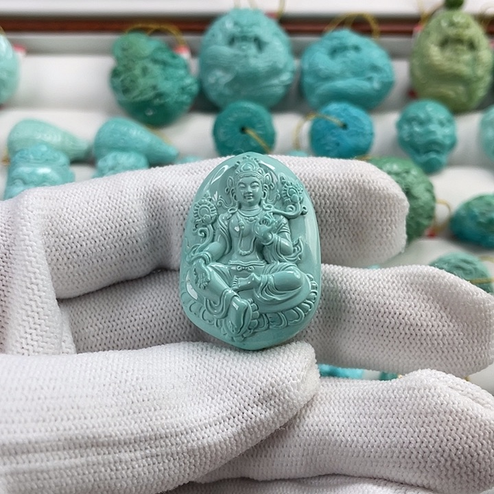 绿松石未镶嵌颈饰