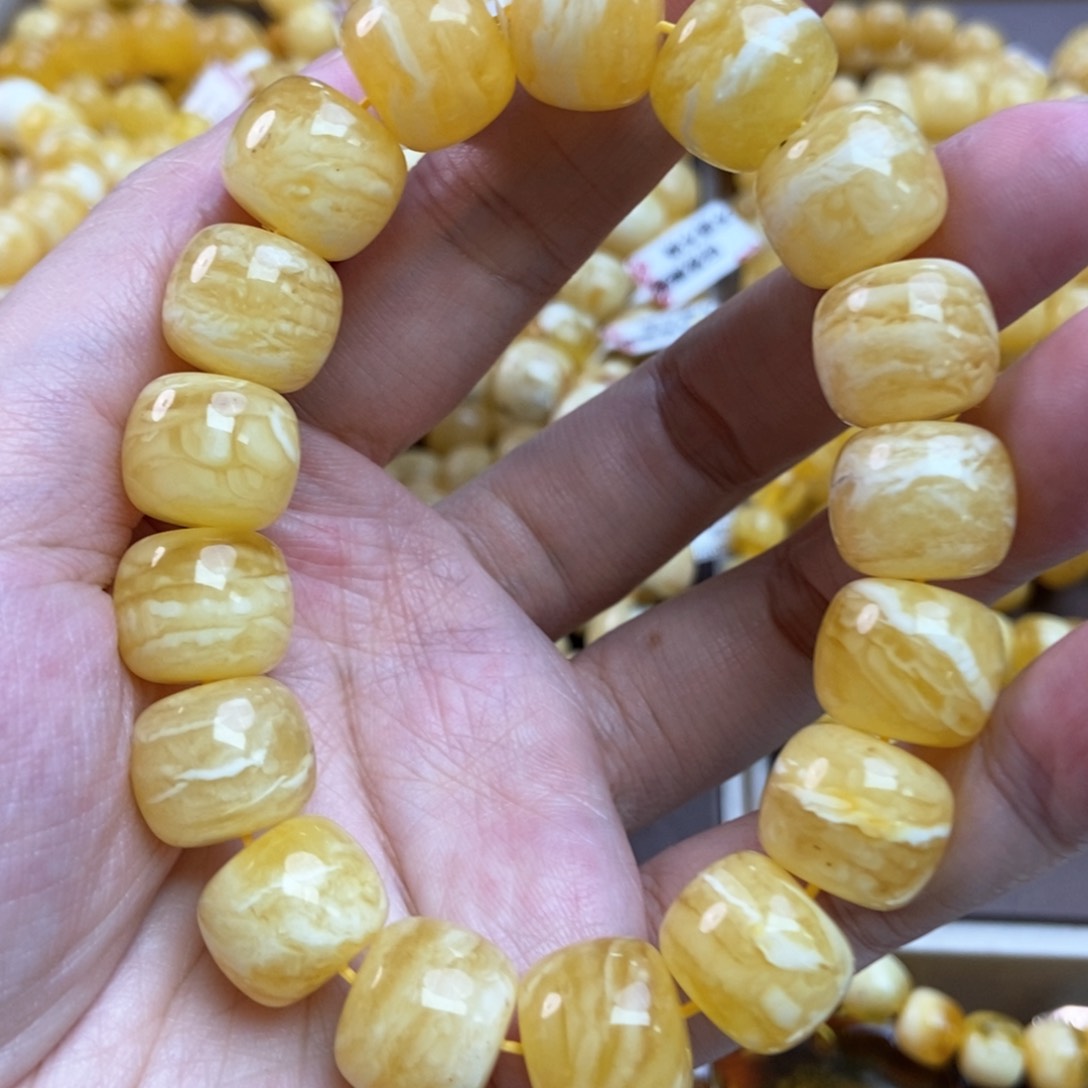蜜蜡珠宝奇石未镶嵌