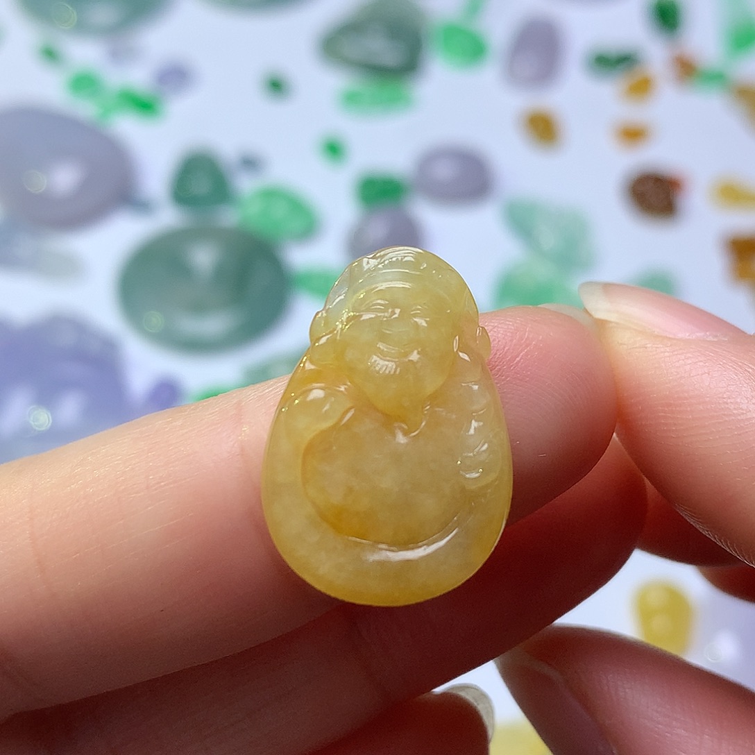 翡翠未镶嵌颈饰财财