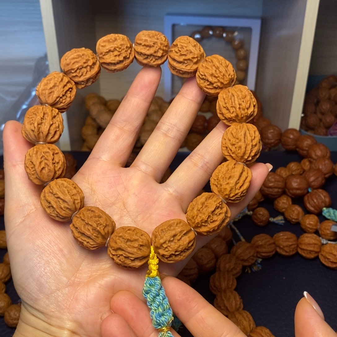 文玩核桃手串龙脊方墩手持
