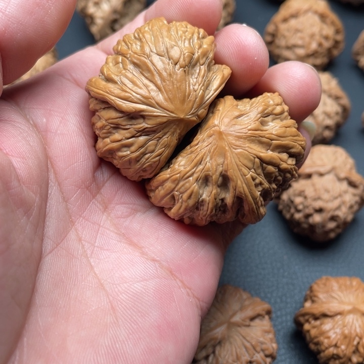 文玩核桃把件铁锤半臂