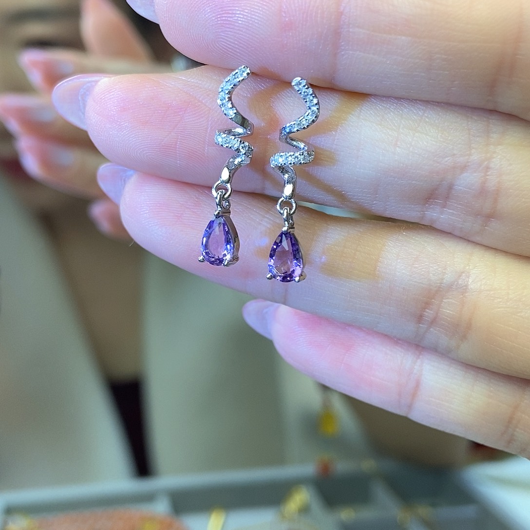 紫晶耳钉，银S925镶嵌