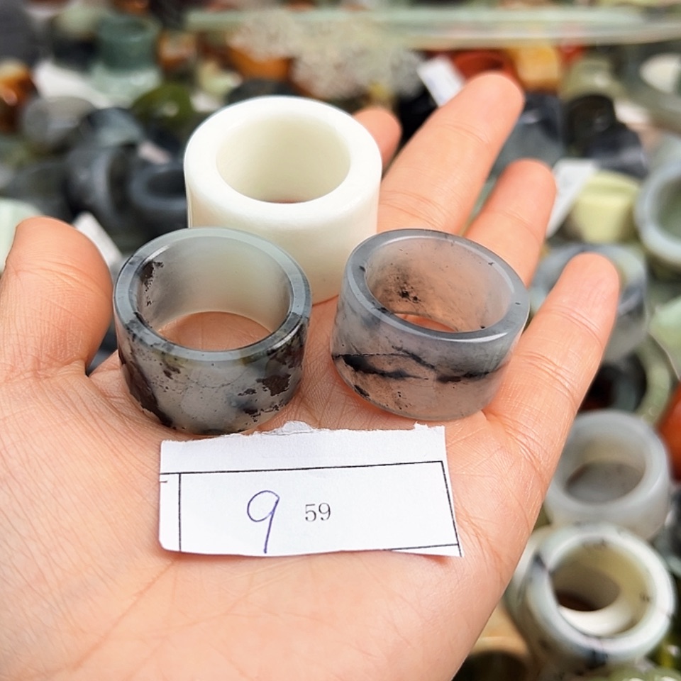 【闪购商品】未镶嵌蛇纹石玉戒指随*