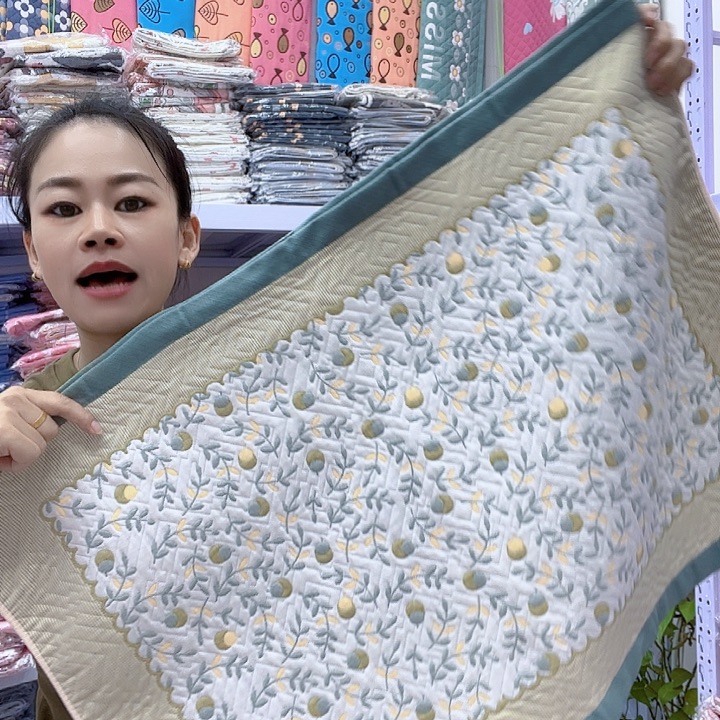 棉绿色小樱桃纯棉