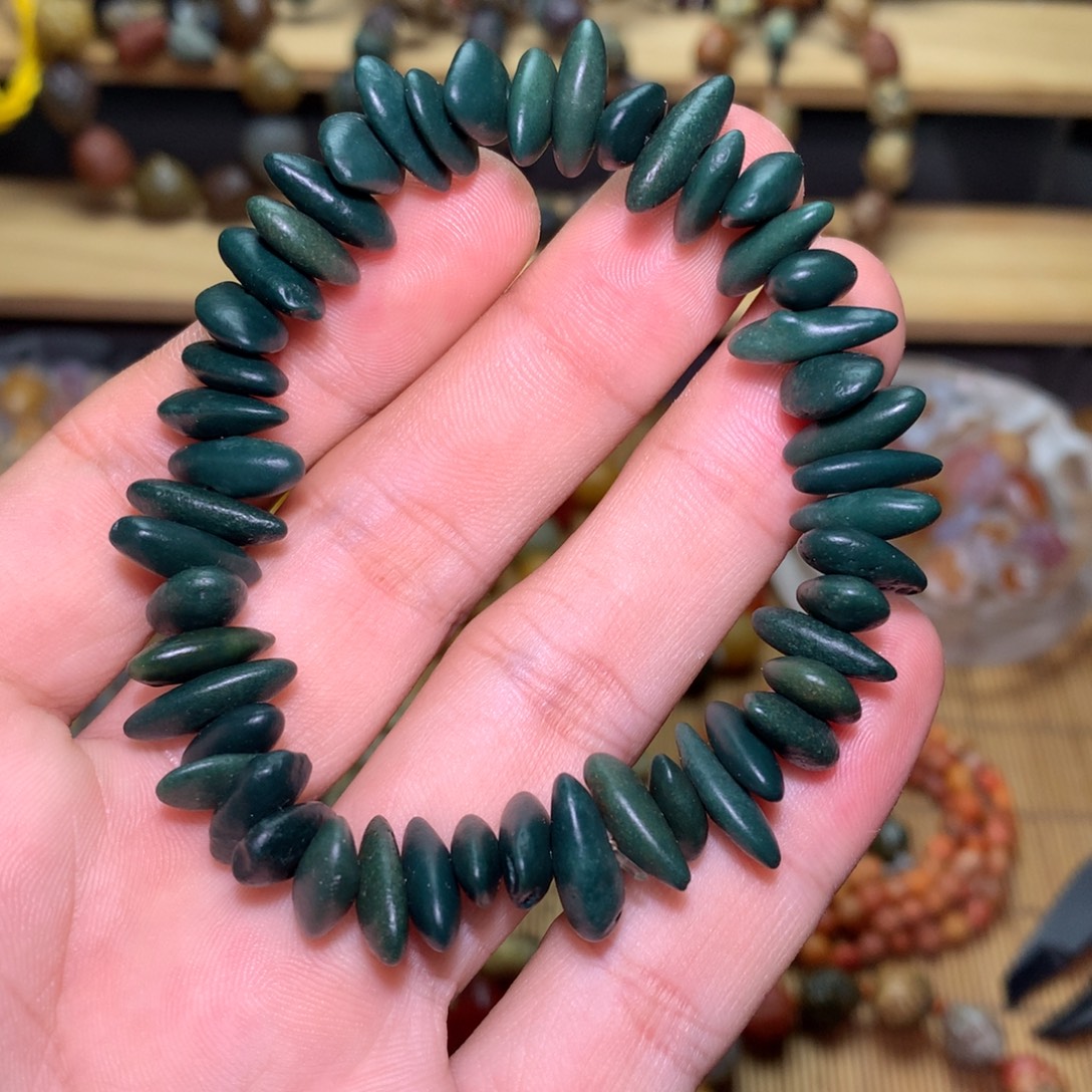 石英质玉手链未镶嵌