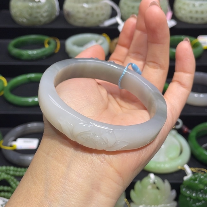 和田玉手镯58+圈口 编号6贵妃镯未镶嵌