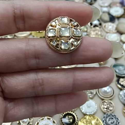 柿***意精品纽扣直播间专拍6颗