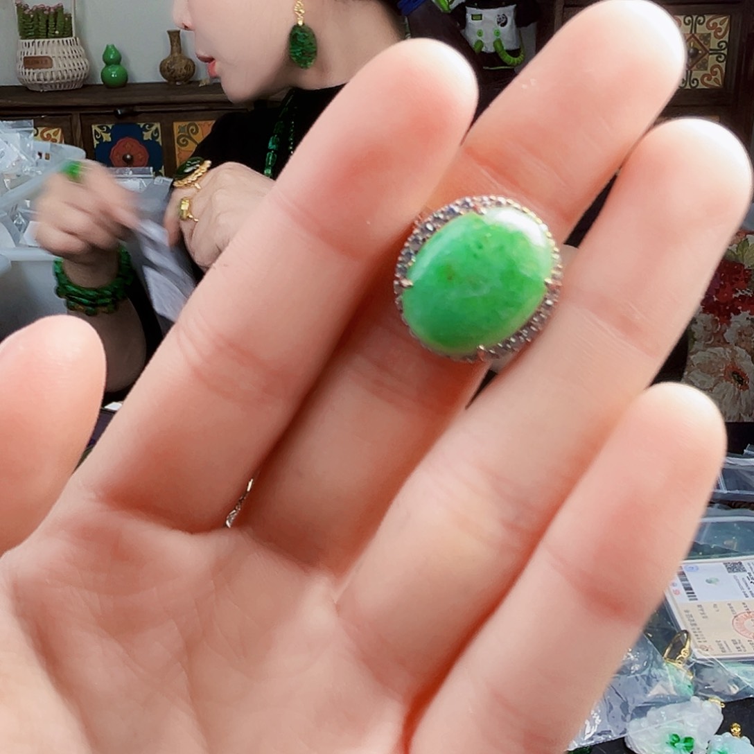 颈饰银S925镶嵌翡翠多样性