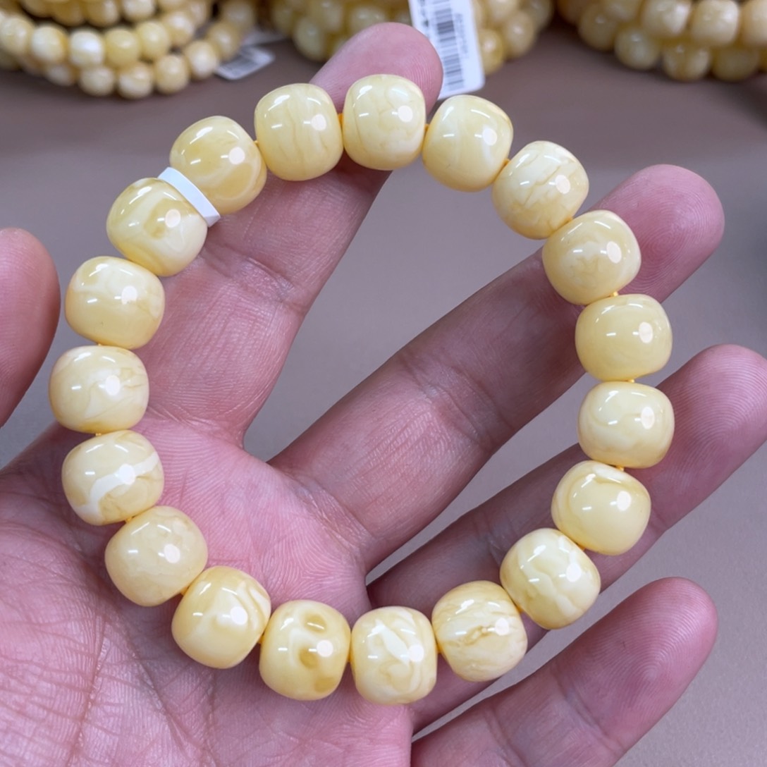 琥珀裸石未镶嵌014000000000