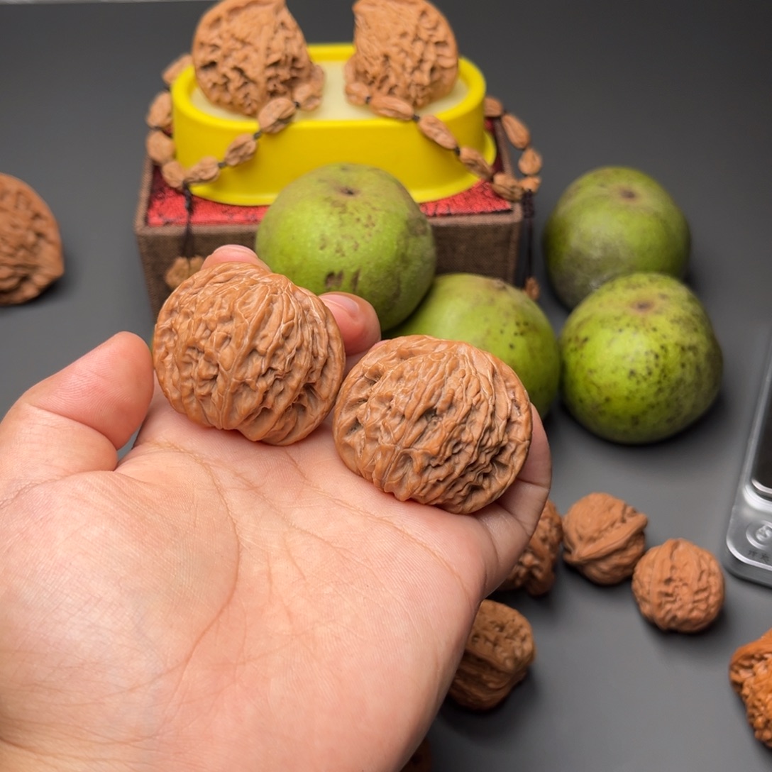 小***哥核桃41尺磨盘狮子头