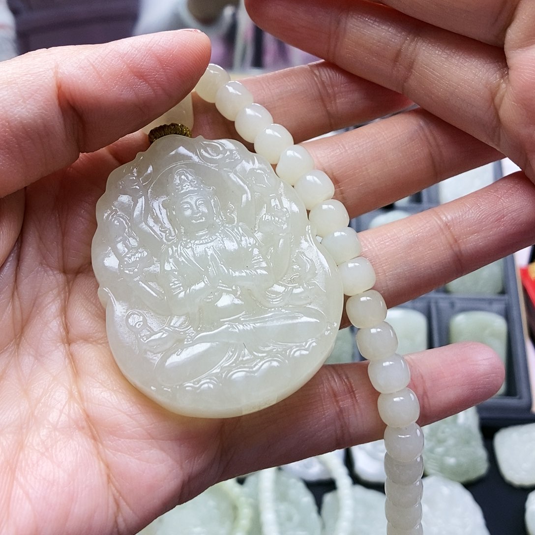 和田玉颈饰未镶嵌璐**池