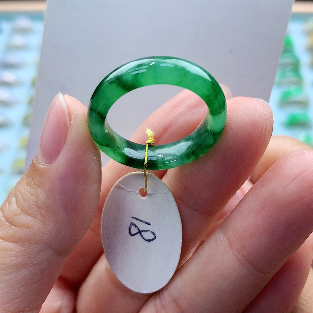 翡翠戒指未镶嵌18圈