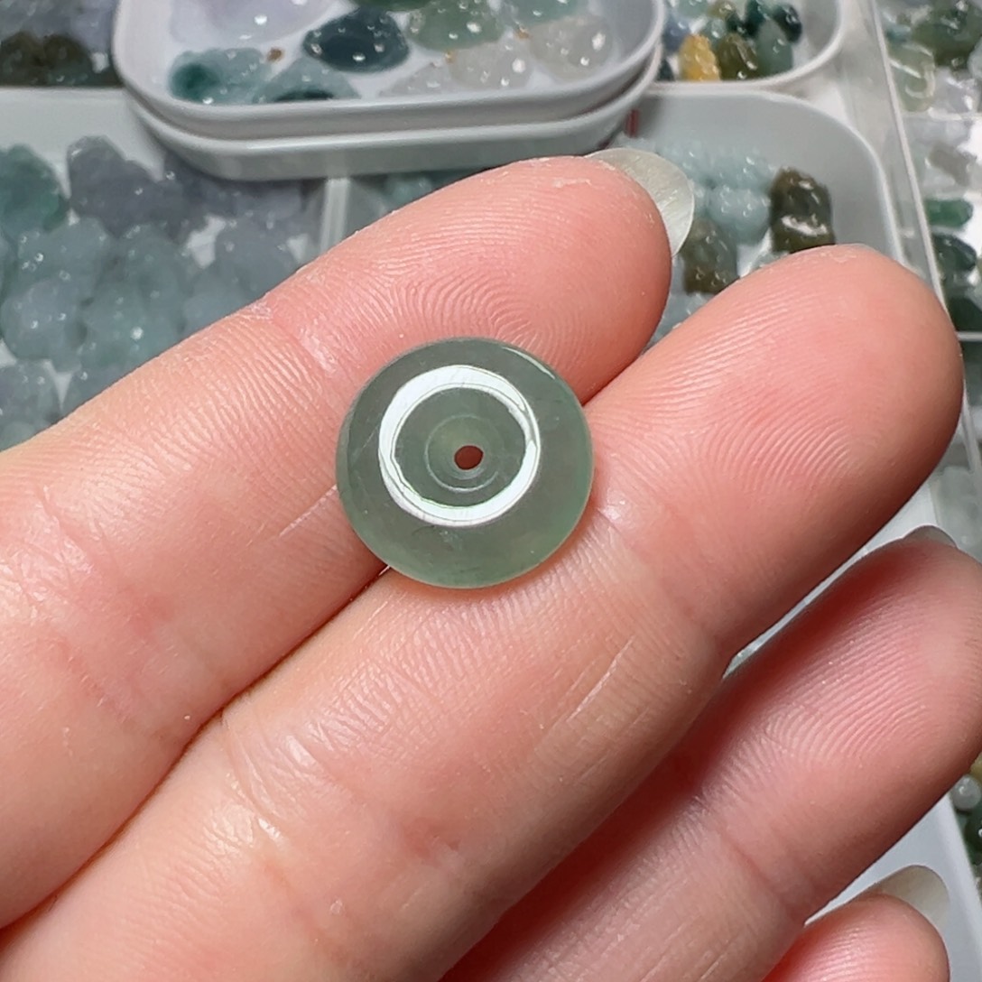 翡翠颈饰未镶嵌小*瓜平安扣15*4.4