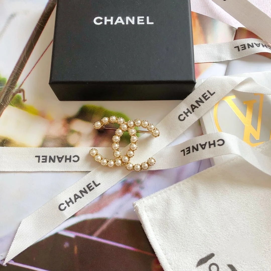 全新未使用 Chanel/香奈儿 胸针气质时尚金色经典珠珠