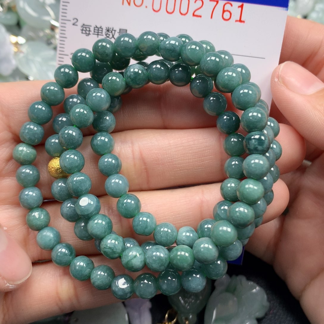 颈饰未镶嵌翡翠 