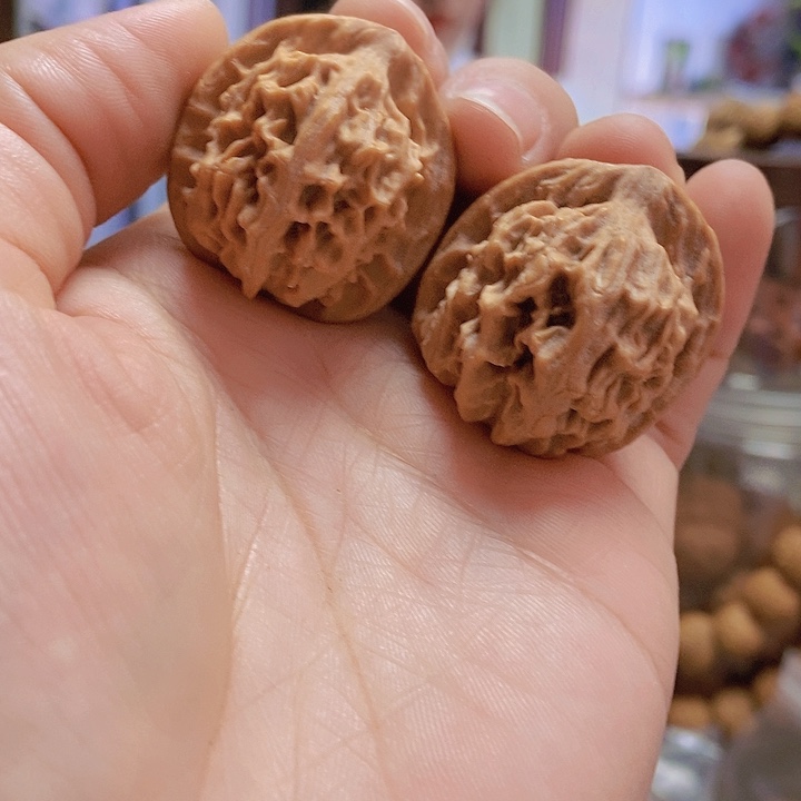 【闪购商品】文玩核桃把件31天地