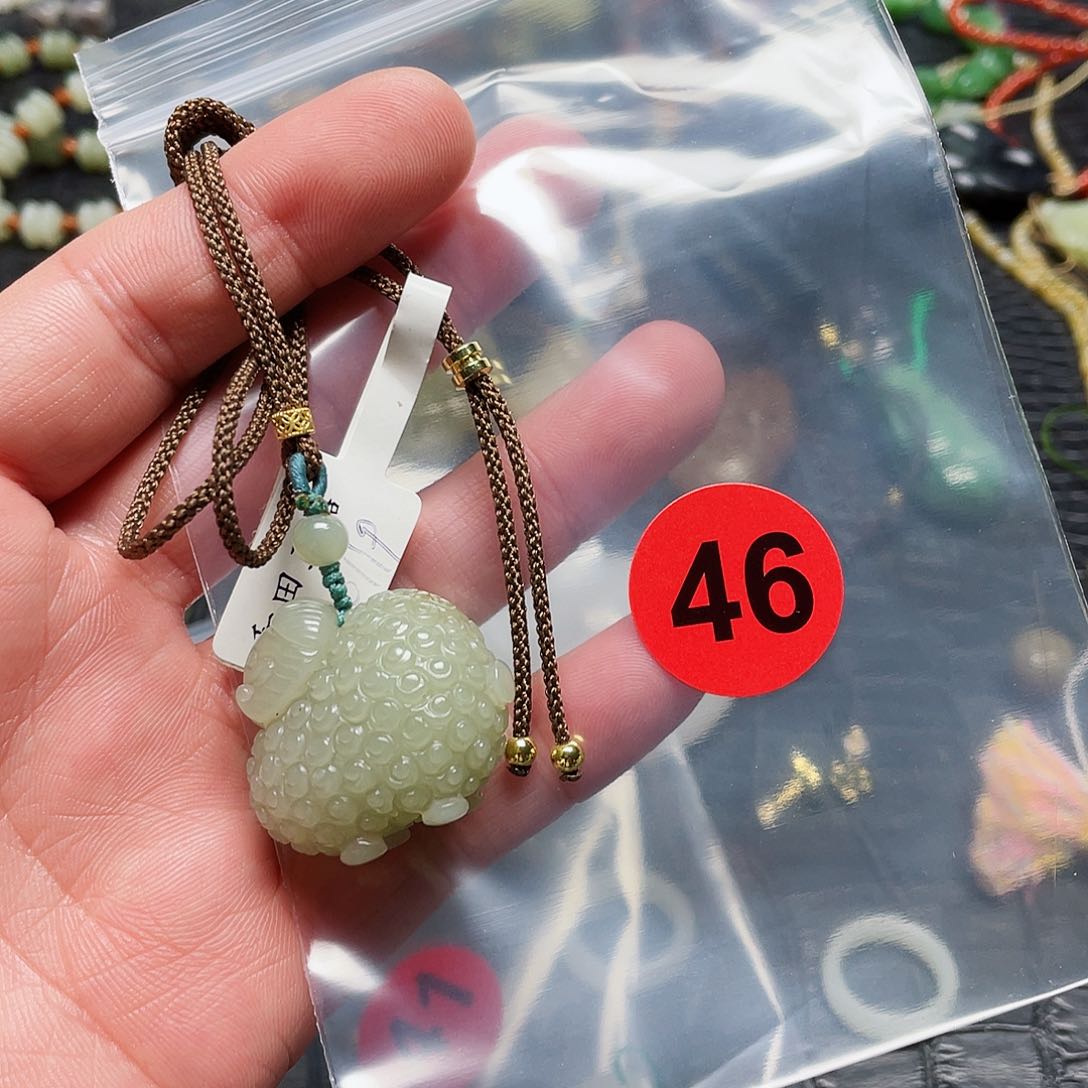白玉菩提吊坠西****笑吊坠