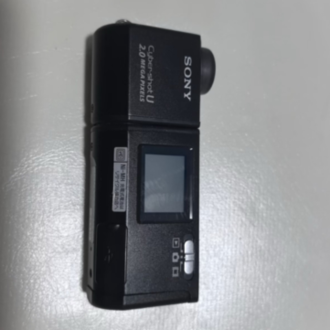 9新  索尼U50   口红机  翻转屏可以自拍 自备7号电池  no退换