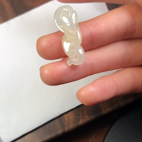 翡翠未镶嵌颈饰缅甸A货，每天下午1点半开播