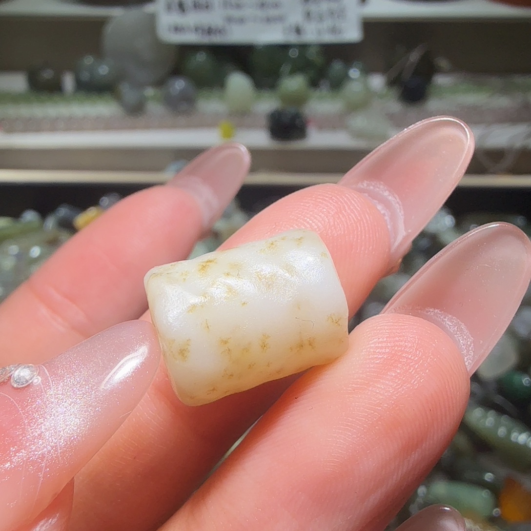 和田玉未镶嵌珠宝奇石