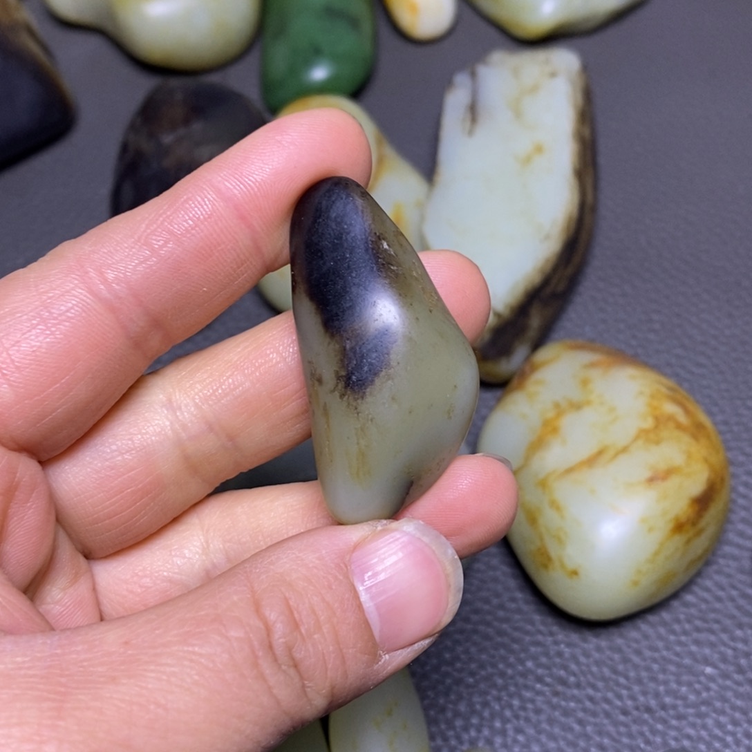 爱***世和田玉未镶嵌挂件