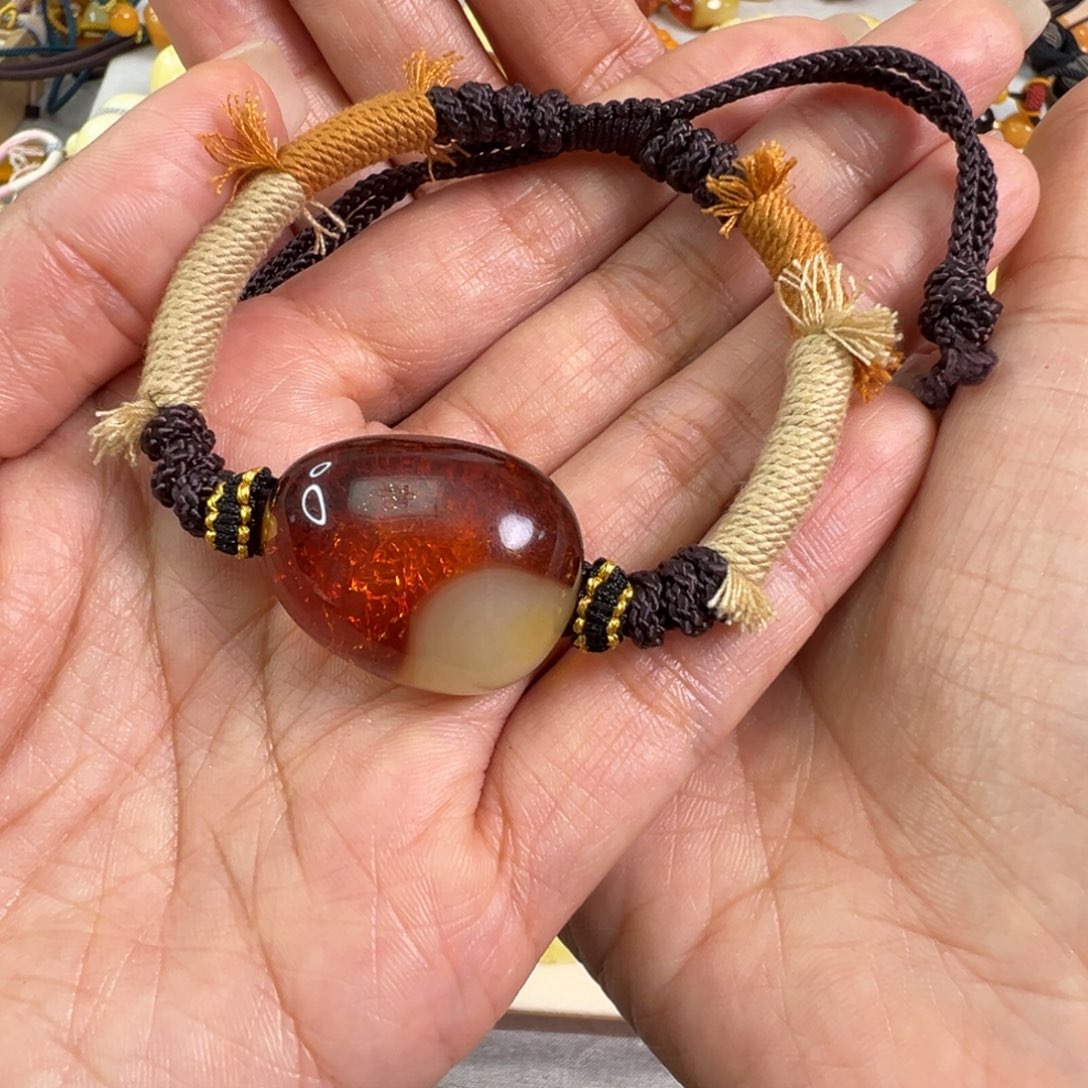 琥珀颈饰未镶嵌蜜蜡