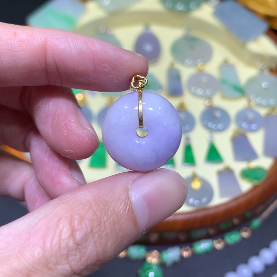 翡翠吊坠(不含链)18K金镶嵌