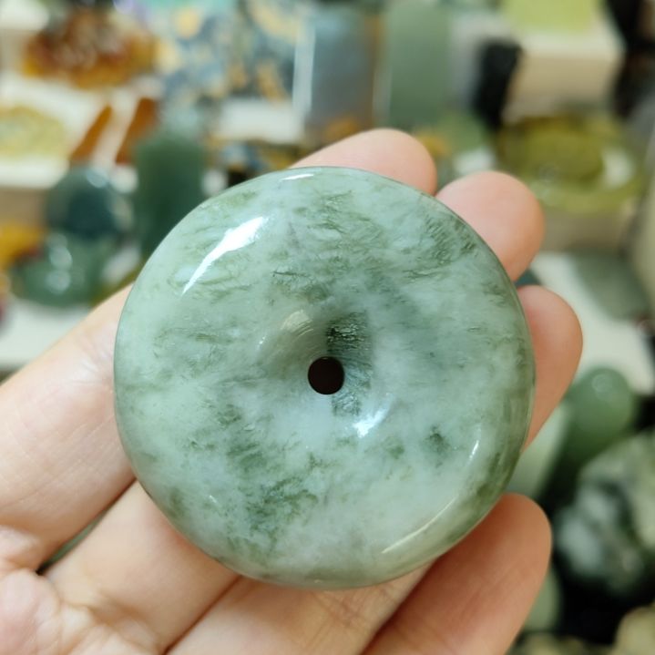 岫玉未镶嵌平安扣