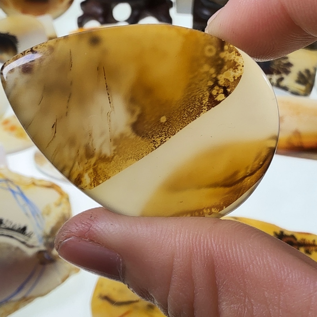 玛瑙/玉髓未镶嵌珠宝半成品