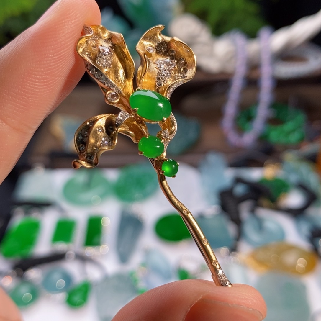 翡翠颈饰18K金镶嵌金风玉露 胸针