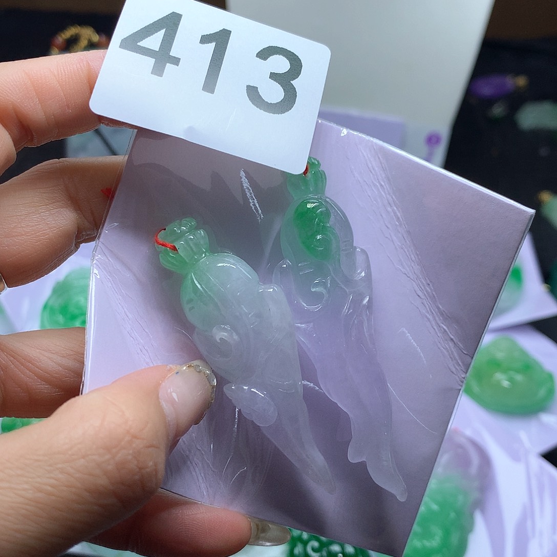 翡翠吊坠(赠链)未镶嵌