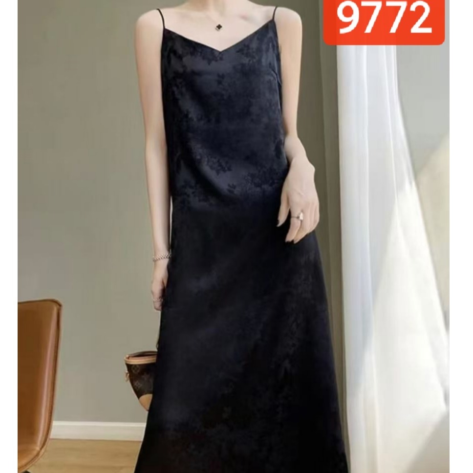 9772-15新款女士吊带连衣裙