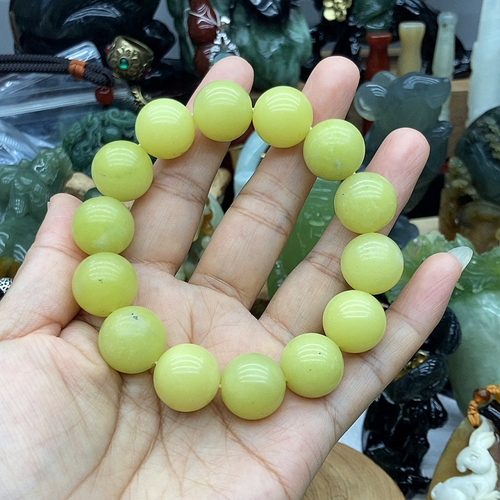 未镶嵌岫玉手把件
