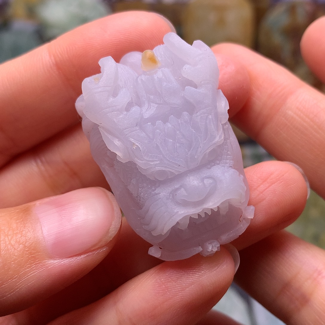 定制翡翠未镶嵌龙