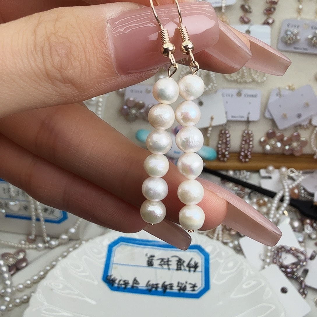 颈饰未镶嵌淡水珍珠