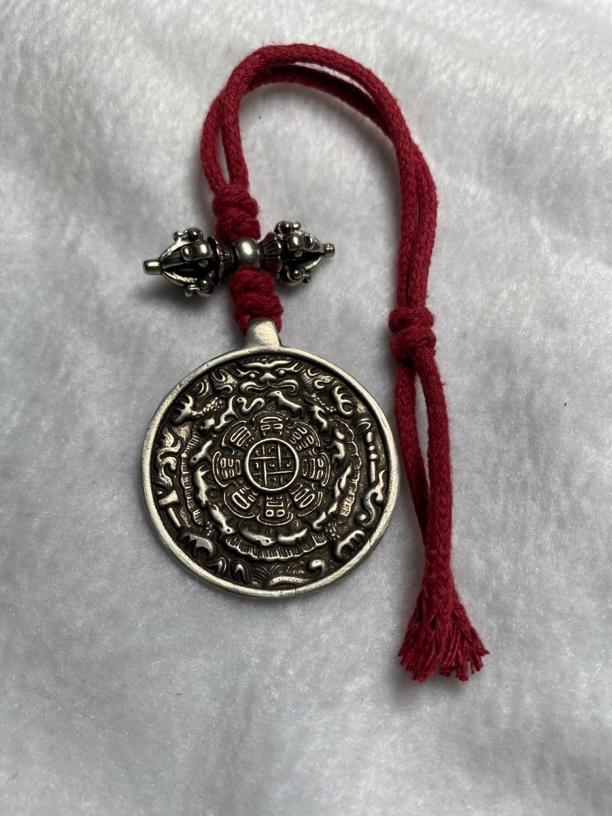 藏式做工精致白铜九宫腰牌豪熊吊坠十二生肖