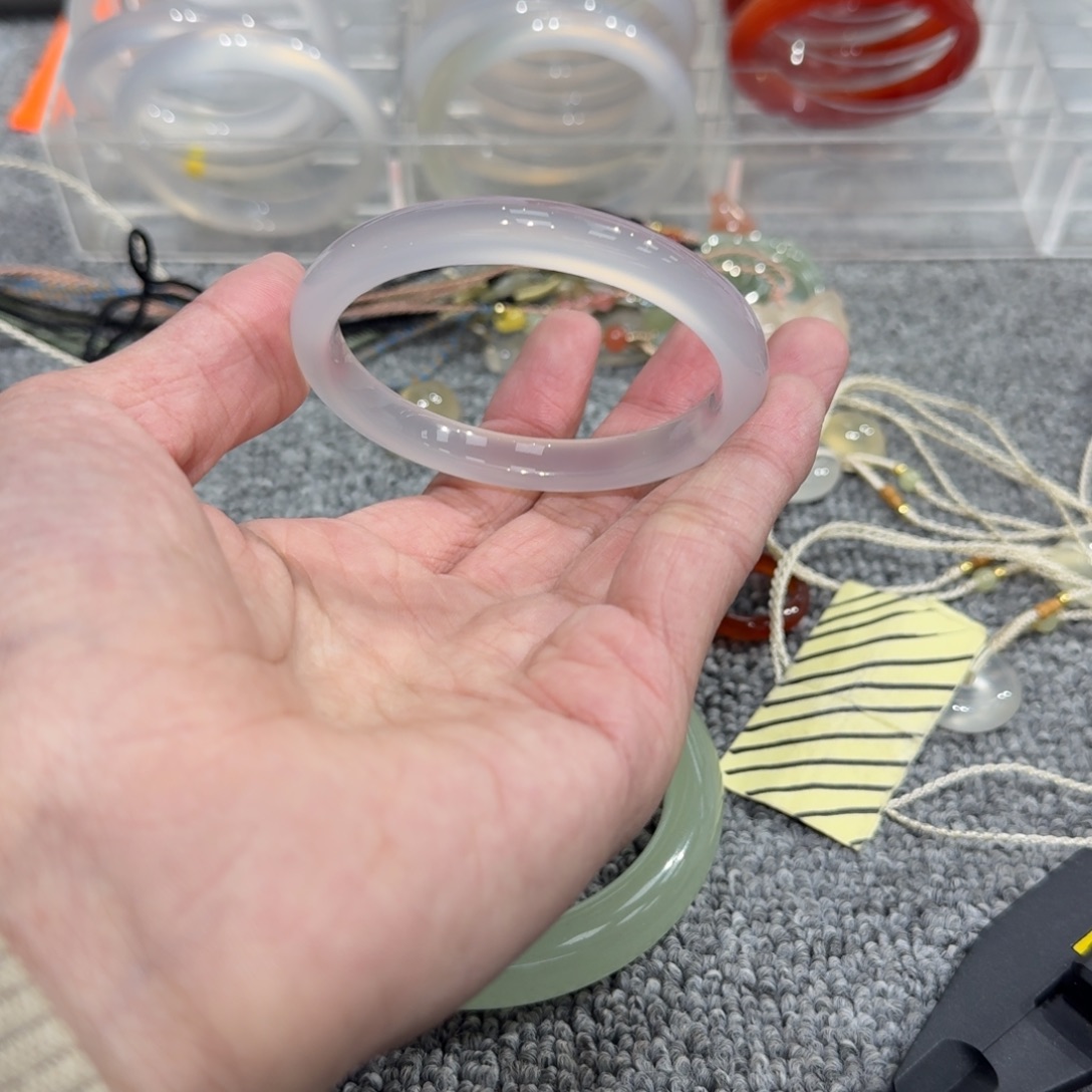 花***衣玛瑙/玉髓未镶嵌手镯17