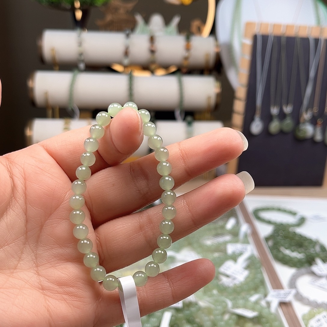 未镶嵌和田玉手串可**?