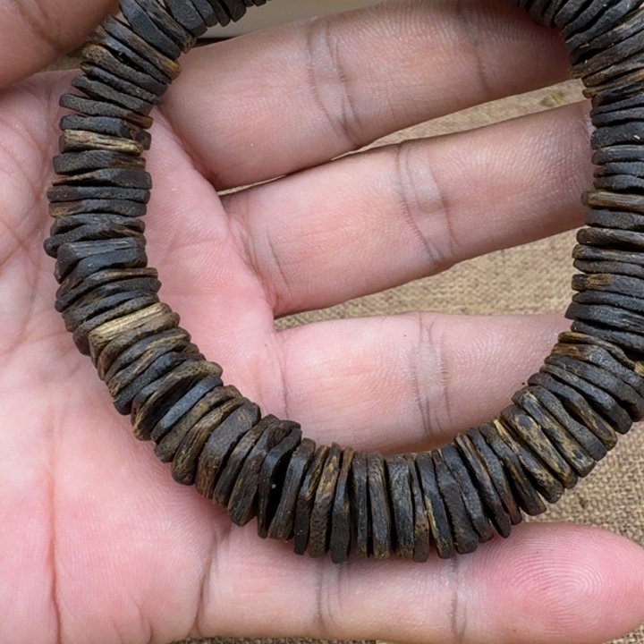 向***生沉香手串蓝宝石手串20克加