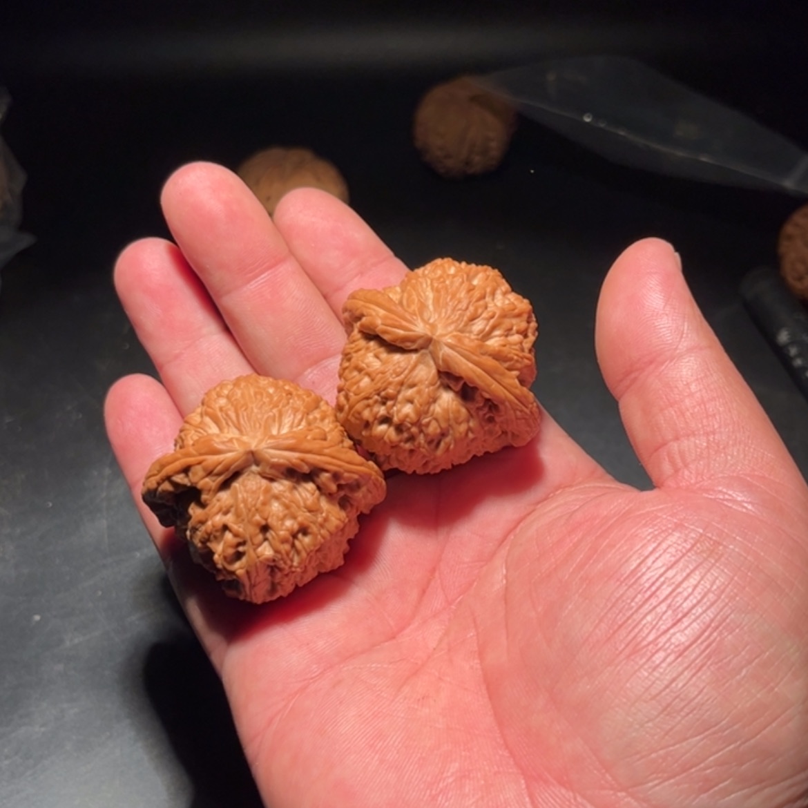 【闪购商品】贴****人文玩核桃木制手把件