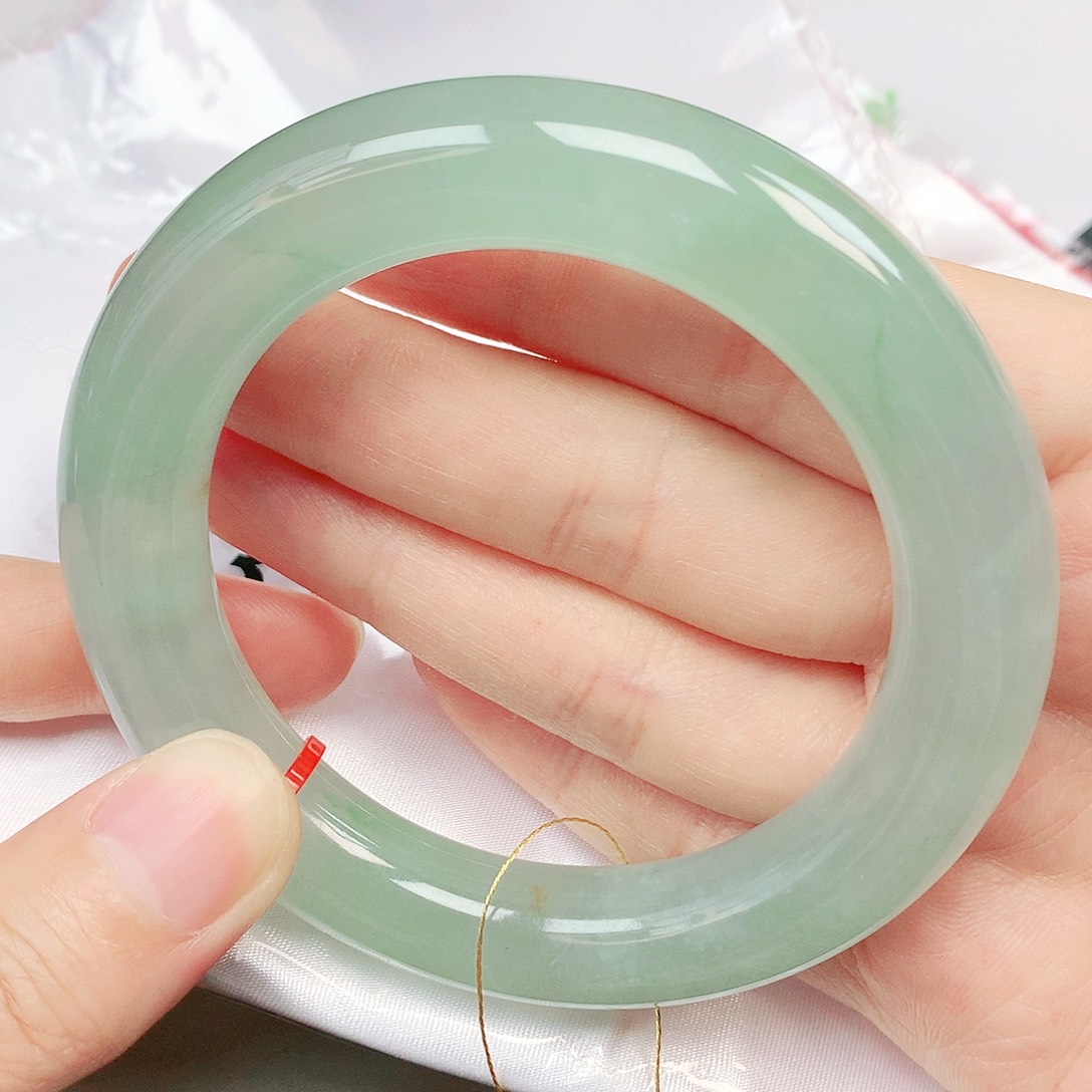 翡翠未镶嵌手镯抖音832