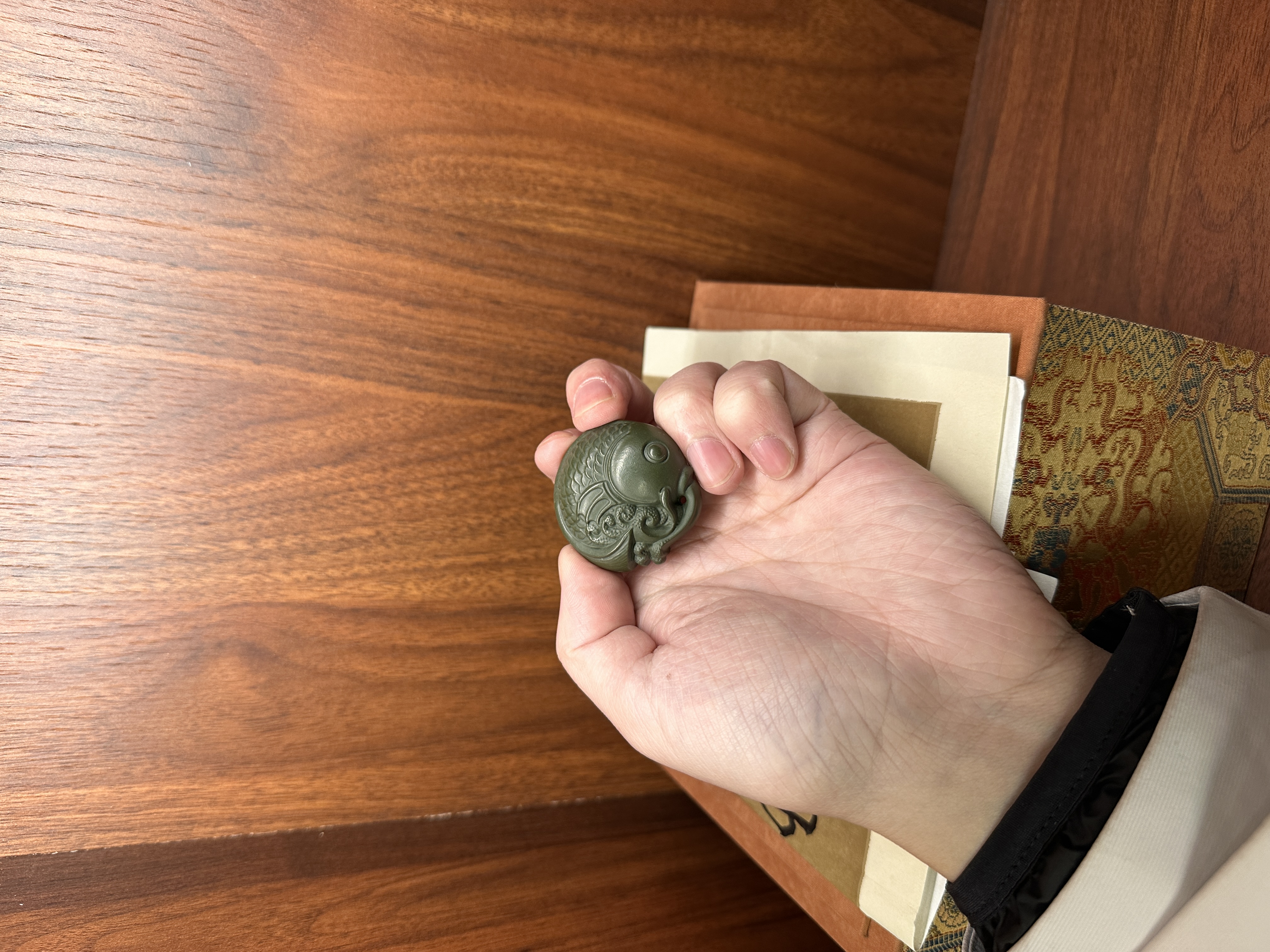 原矿紫砂绿泥年年有鱼造型招财进宝茶宠茶具陶瓷制品茶玩长5高2