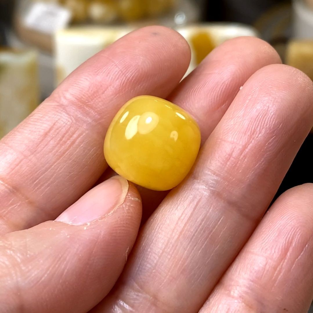 裸石琥珀未镶嵌春****四14微瑕老型