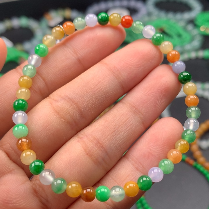 翡翠手镯未镶嵌卡