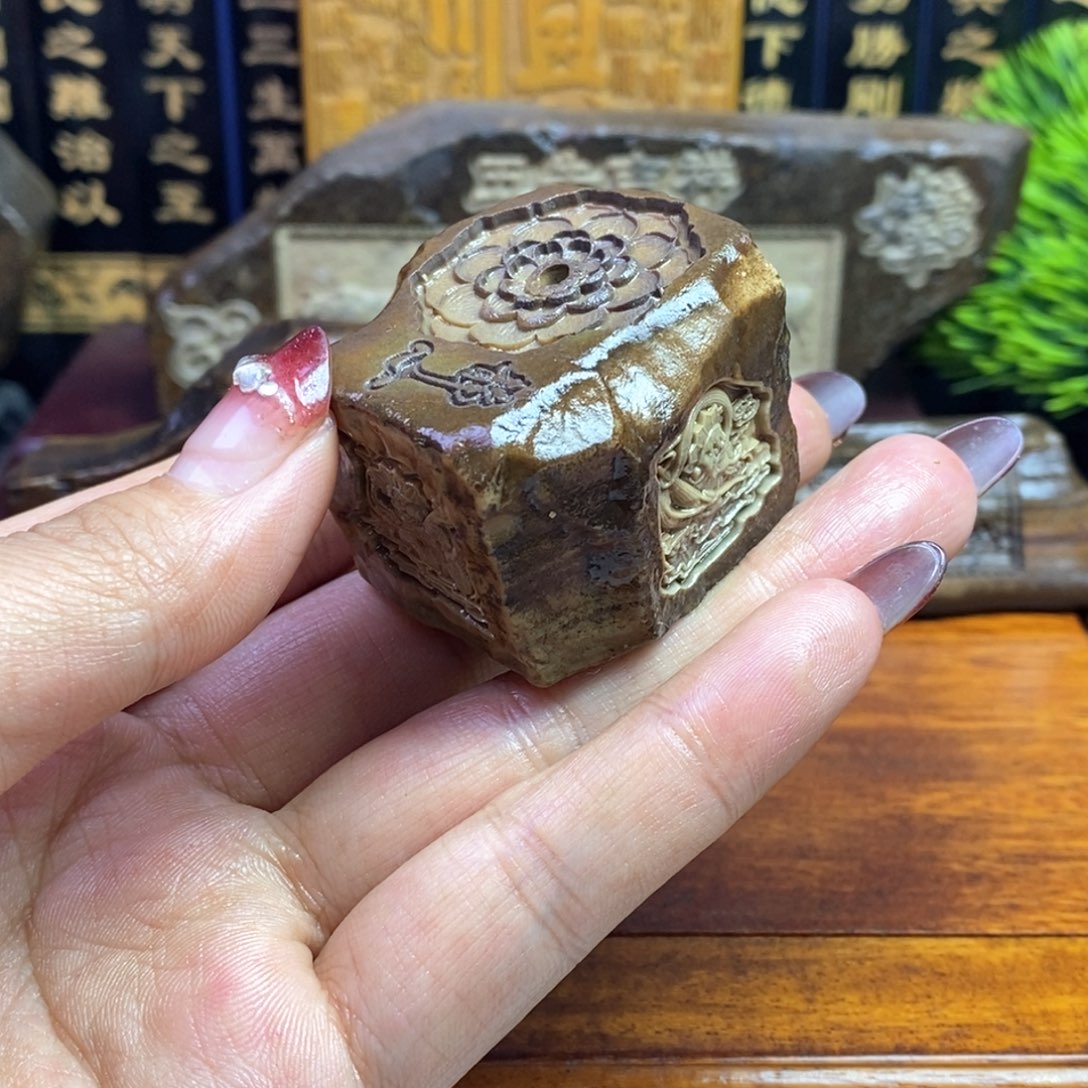 戈壁石25856558665585